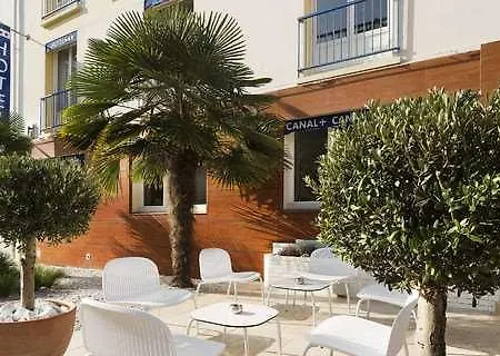 Escale Oceania Brest 3* Gouesnou
