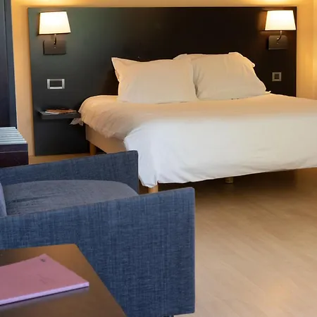 Hotel Escale Oceania Brest 3*