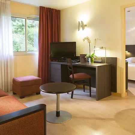 Escale Oceania Brest 3*