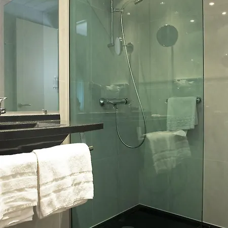 Escale Oceania Brest 3*