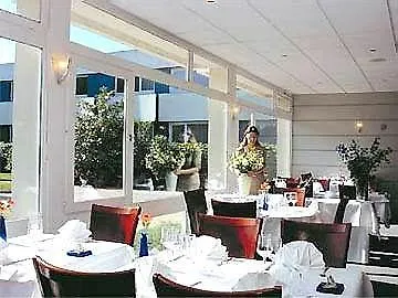 Hotel Escale Oceania Brest 3*