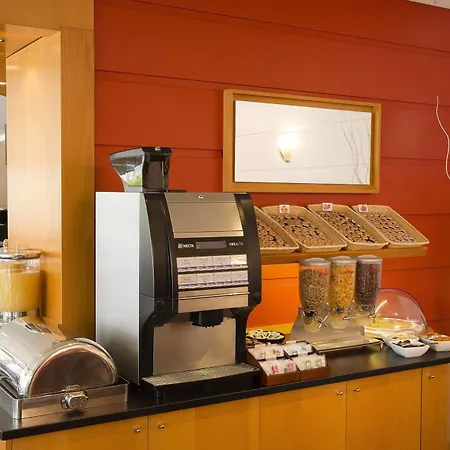 Hotel Escale Oceania Brest 3*